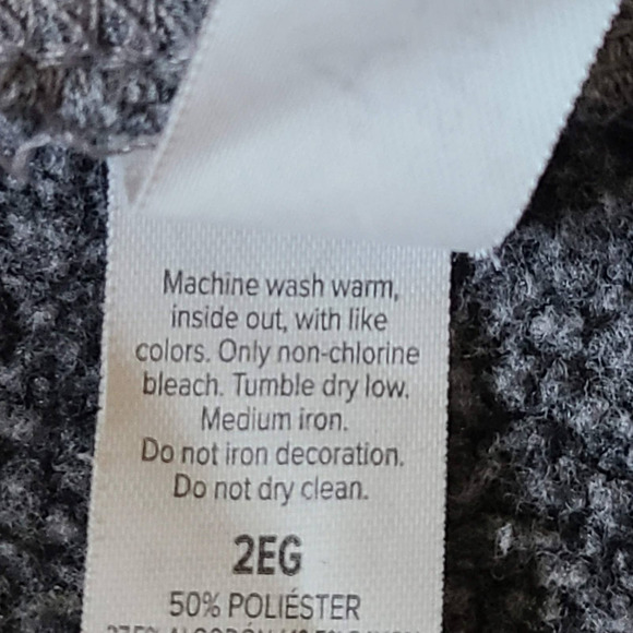 It's Ok I Don't Believe In You Either Xmas Santa Crew Neck Youth Sweatshirt - Picture 8 of 8